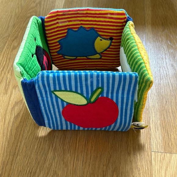 Picture book with rattle in fabric, made in Germany! - Picture 1 of 6